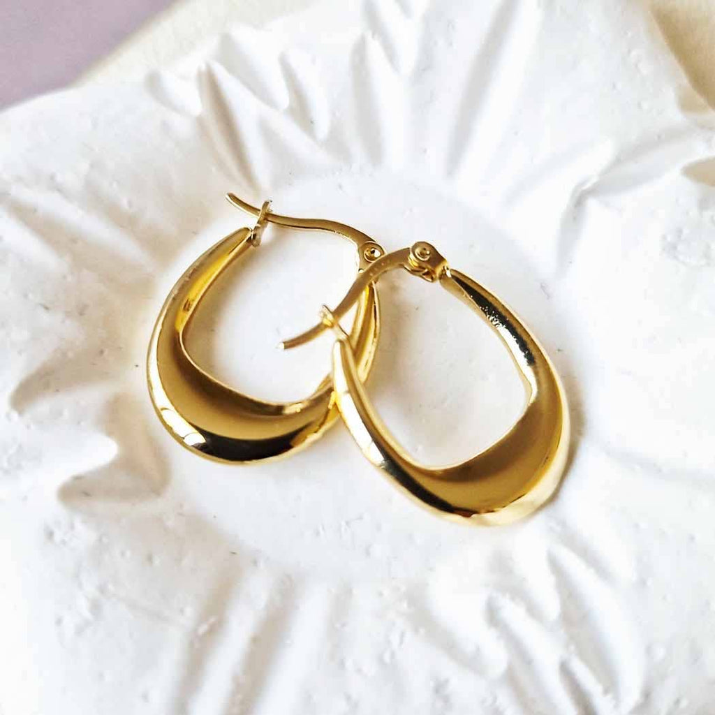 Stainless Steel Light weight Dangle Earrings: GOLD
