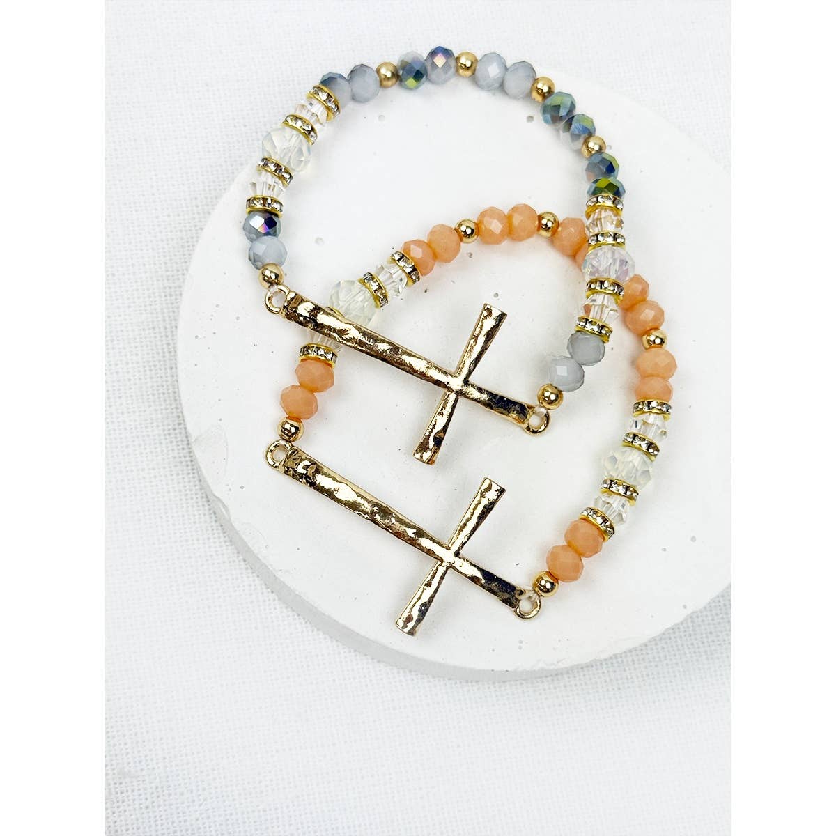 Hammered Cross Bead Stretch Bracelet: MIX COLOR