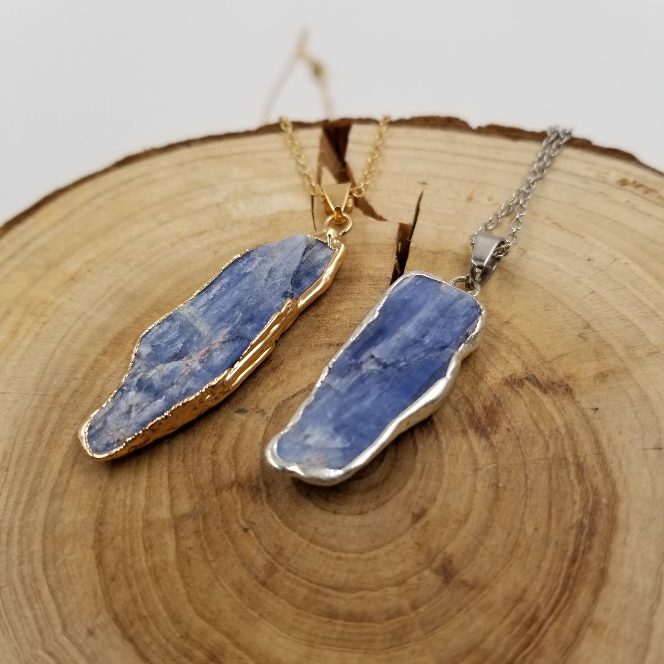 Natural Blue Quartz Gold-Plated Pendant Necklace: Silver