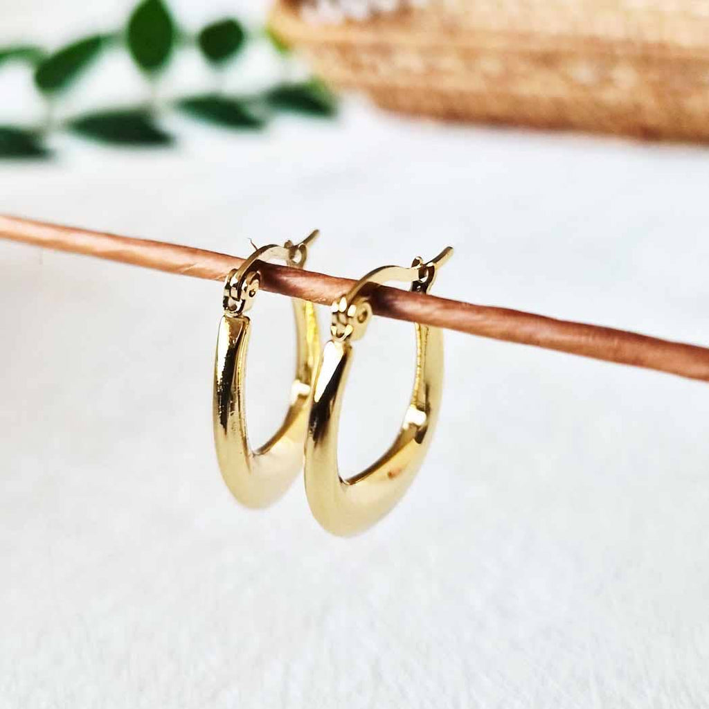 Stainless Steel Light weight Dangle Earrings: GOLD