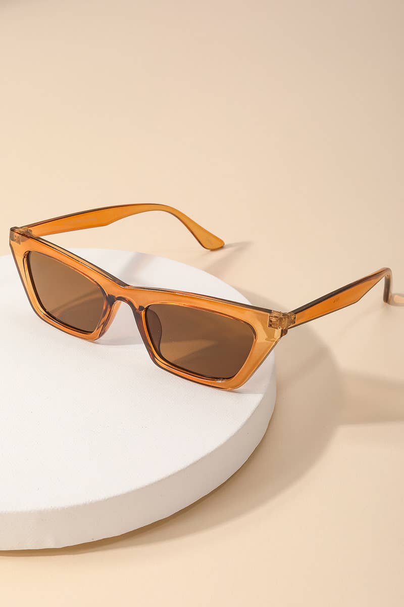 Twelve Piece Tortoise Fashion Sunglasses: ASSORTED