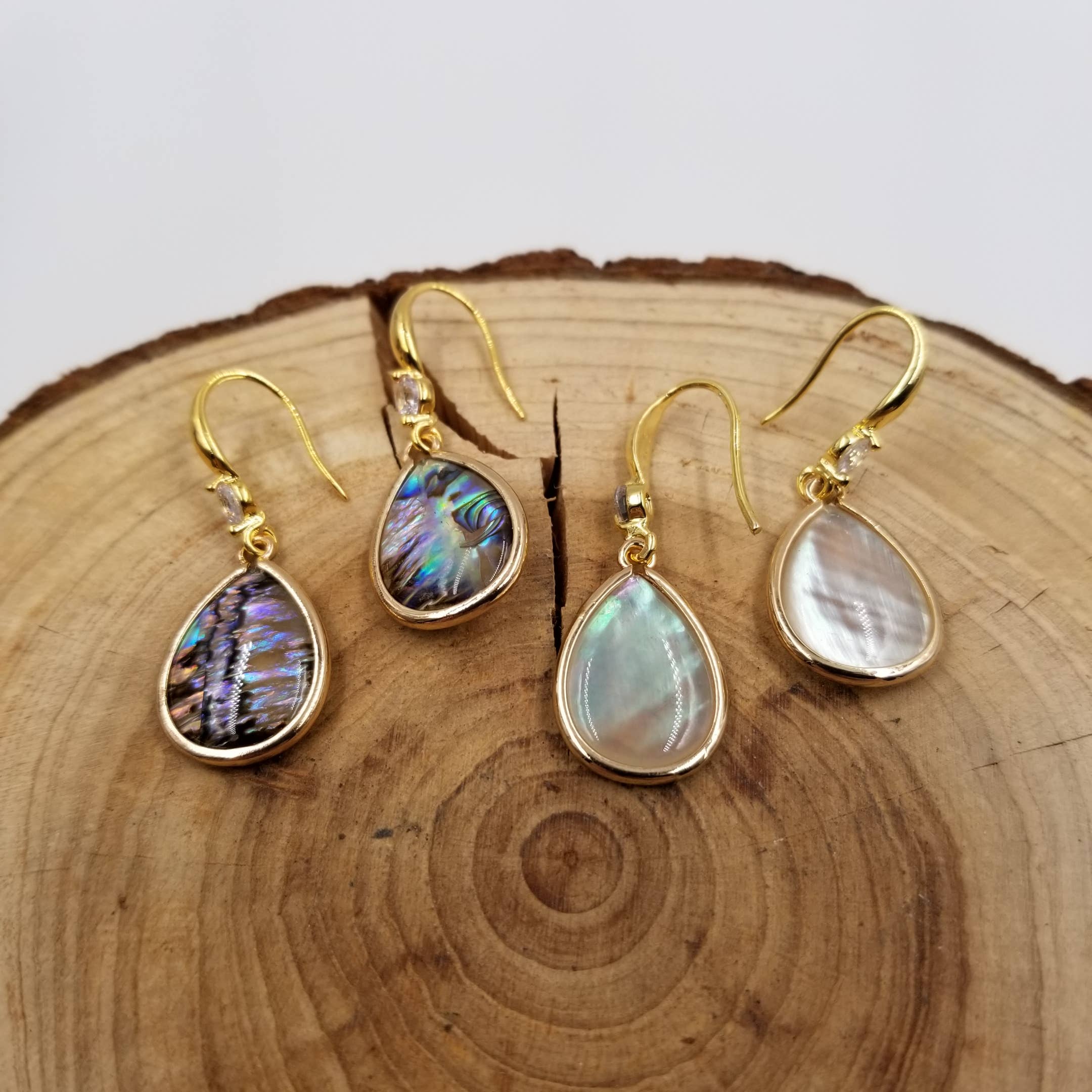 Natural Shell Drop Earrings: Black