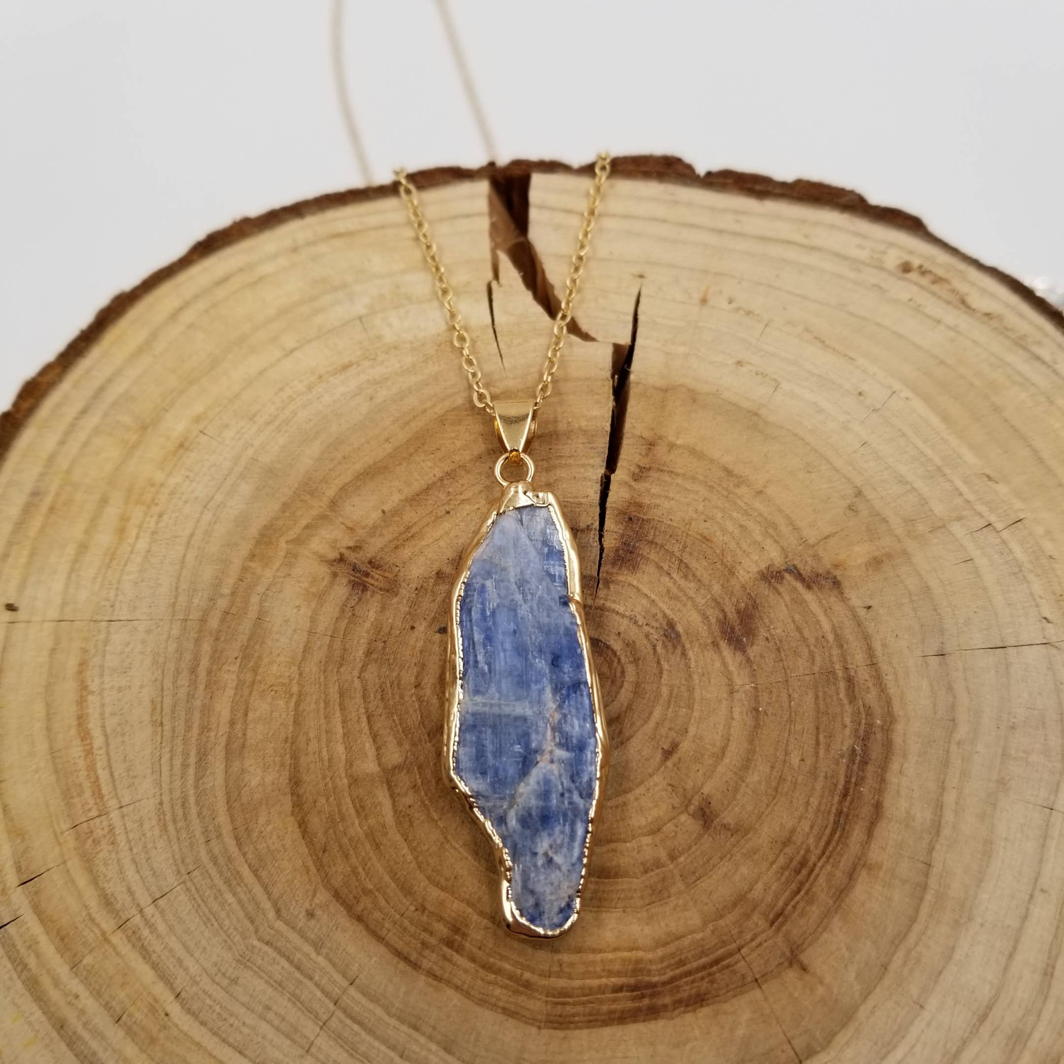 Natural Blue Quartz Gold-Plated Pendant Necklace: Silver