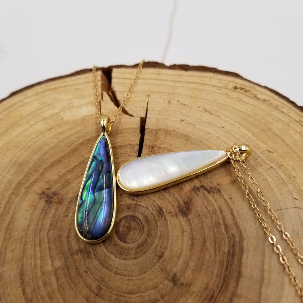 Natural Shell Drop Necklace: White