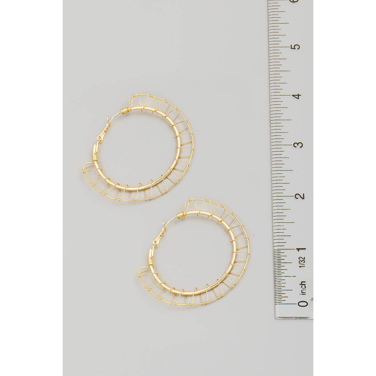Thin Wire Frame Hoop Earrings: S